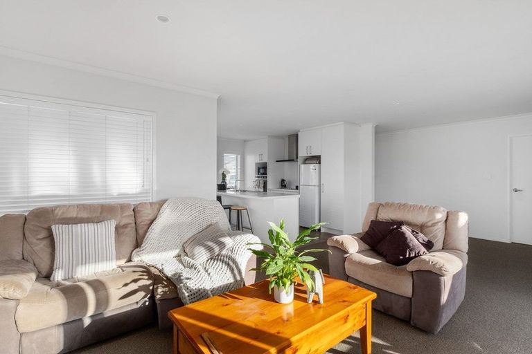 Photo of property in 22 Oka Street, Papamoa Beach, Papamoa, 3118