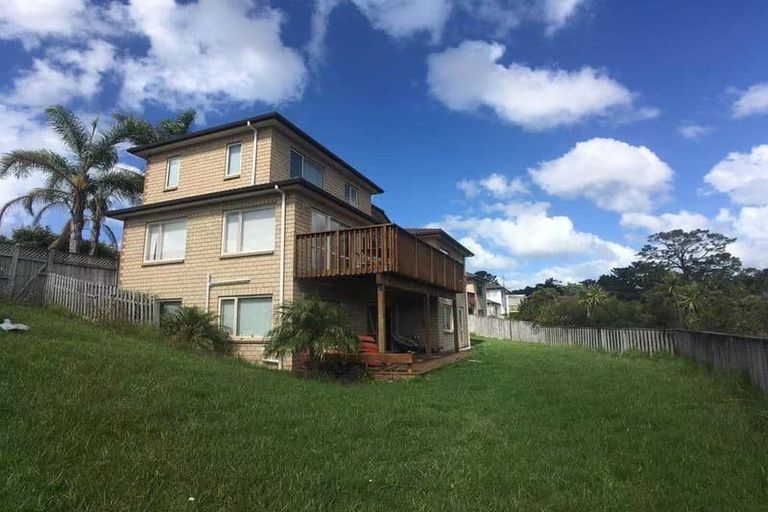 Photo of property in 76 Laurel Oak Drive, Schnapper Rock, Auckland, 0632