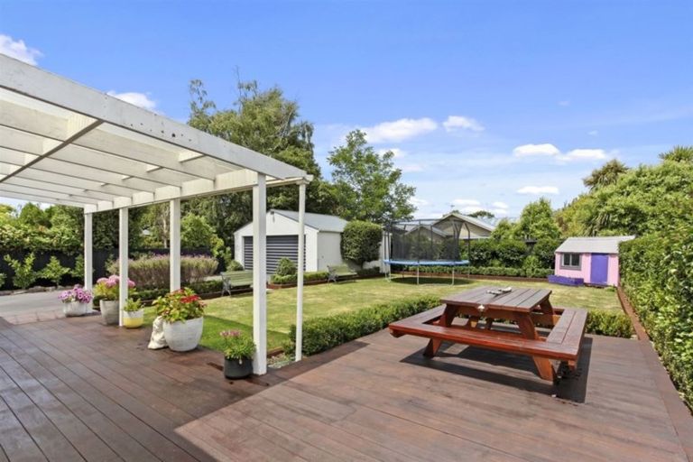 Photo of property in 16 Perry Street, Papanui, Christchurch, 8053