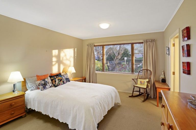 Photo of property in 40a Memorial Avenue, Ilam, Christchurch, 8053