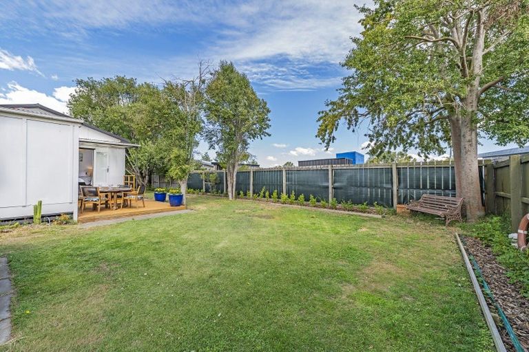 Photo of property in 16 Broadway Avenue, Waikuku Beach, 7473