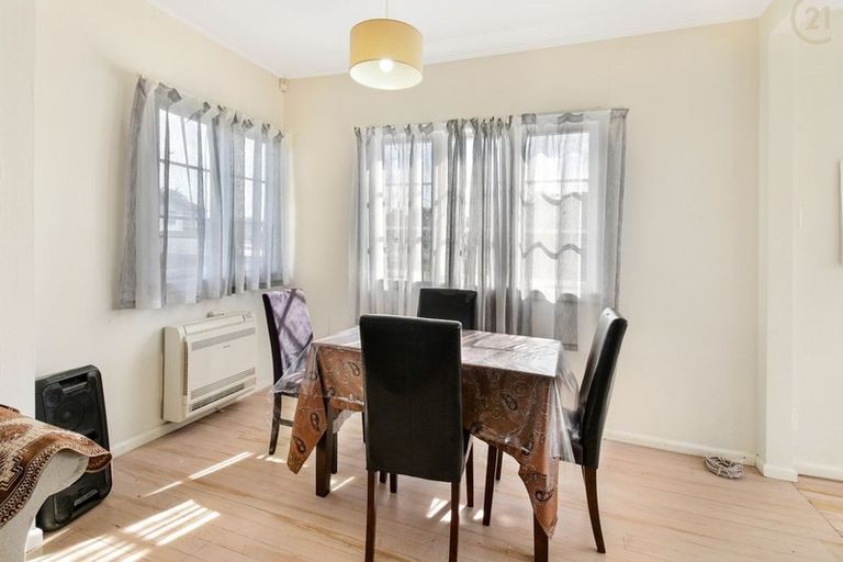 Photo of property in 1/5 Hill Road, Papatoetoe, Auckland, 2025