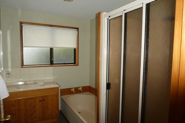 Photo of property in 2/32 Hanrahan Street, Upper Riccarton, Christchurch, 8041