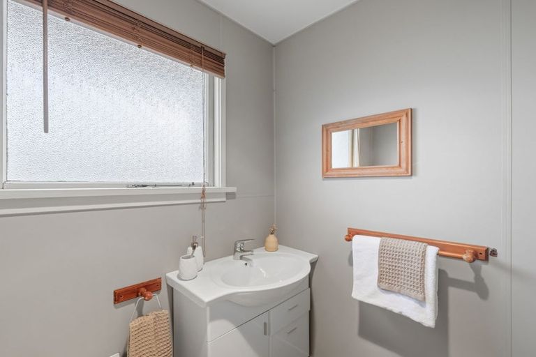 Photo of property in 1 Braemar Street, Kew, Invercargill, 9812