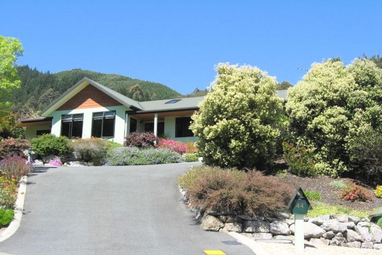 Photo of property in 44 Strathaven Place, Atawhai, Nelson, 7010