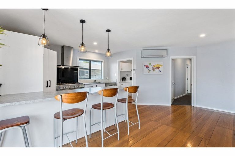 Photo of property in 44 Emlyn Place, Avondale, Christchurch, 8061