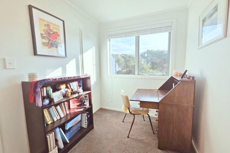 Photo of property in 4 Ensign Lane, Whitby, Porirua, 5024