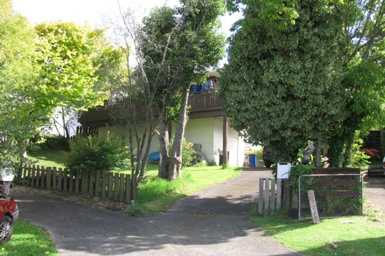 Photo of property in 17 Aquarius Avenue, Glen Eden, Auckland, 0602