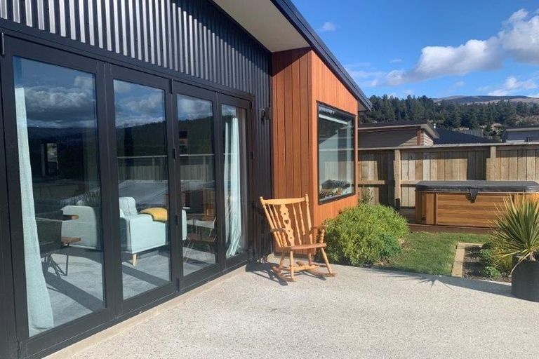 Photo of property in Luggate Park, 2 Cooper Crescent, Luggate, Wanaka, 9383