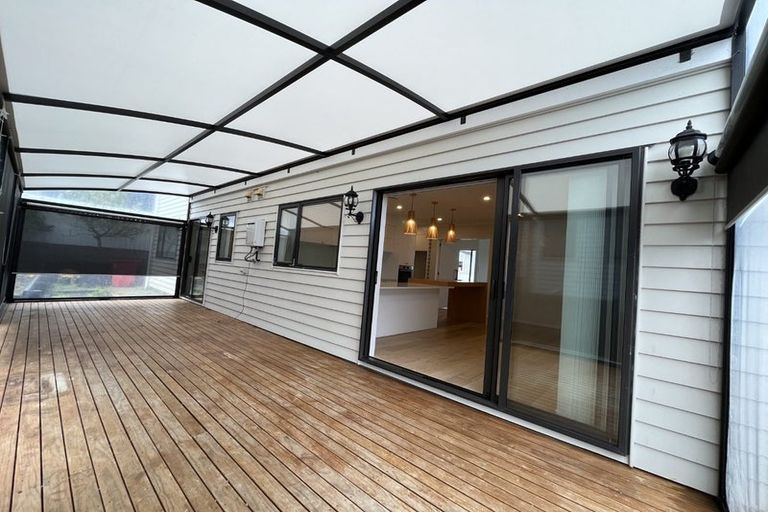 Photo of property in 2 Crompton Place, Orewa, 0931