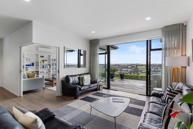 Photo of property in 106 Wainui Road, Silverdale, 0932