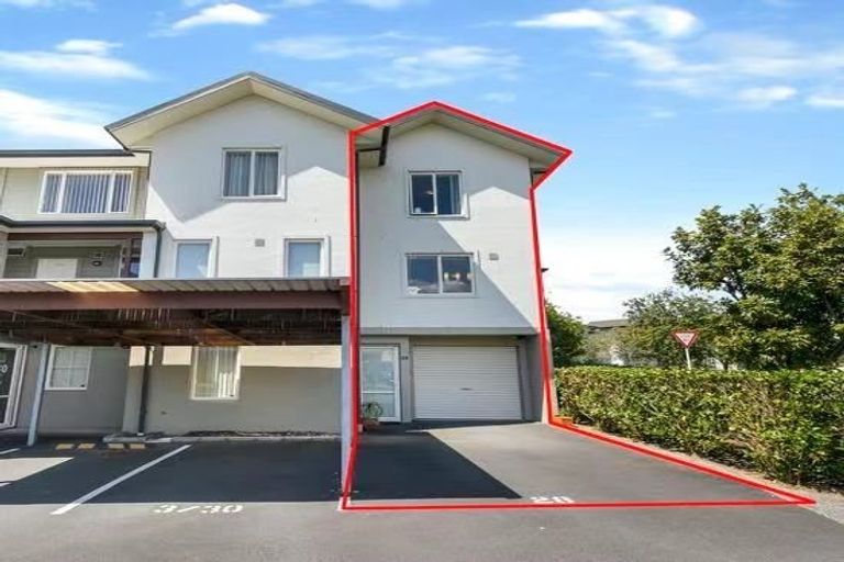 Photo of property in 28 Opito Way, East Tamaki, Auckland, 2013