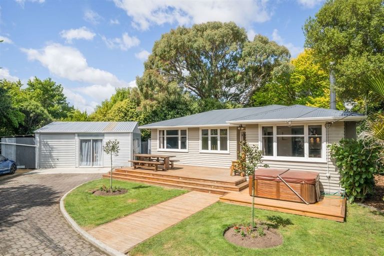 Photo of property in 14 Norwich Place, Awapuni, Palmerston North, 4412