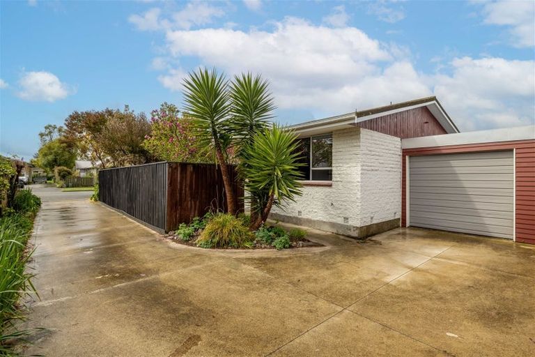 Photo of property in 1/275 Hendersons Road, Hoon Hay, Christchurch, 8025