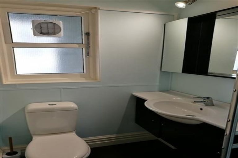 Photo of property in Aroha Apartments, 222uc The Terrace, Wellington Central, Wellington, 6011