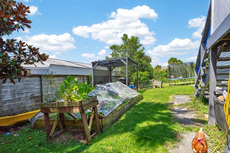 Photo of property in 2 View Street, Maungaturoto, 0520