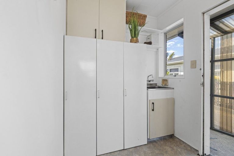 Photo of property in 1/35 Clemow Road, Fitzroy, New Plymouth, 4312