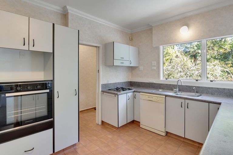 Photo of property in 16 Miro Street, Inglewood, 4330