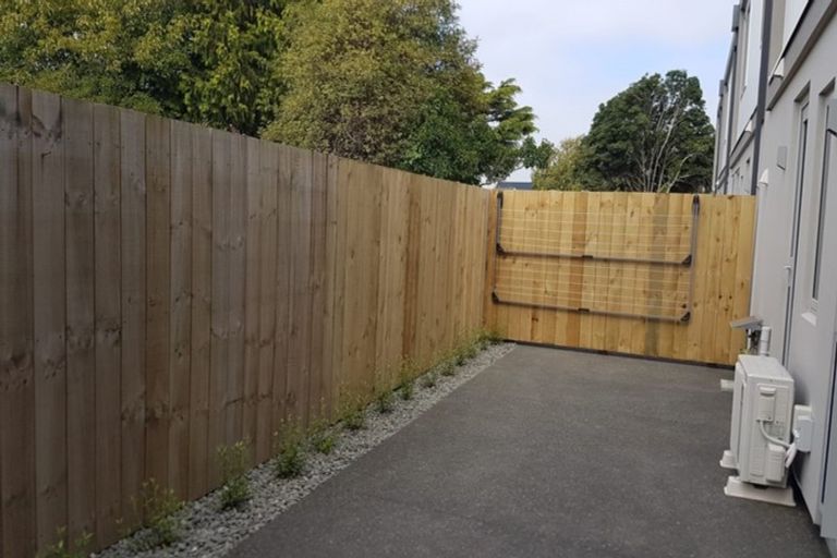 Photo of property in 2/374 Worcester Street, Linwood, Christchurch, 8011