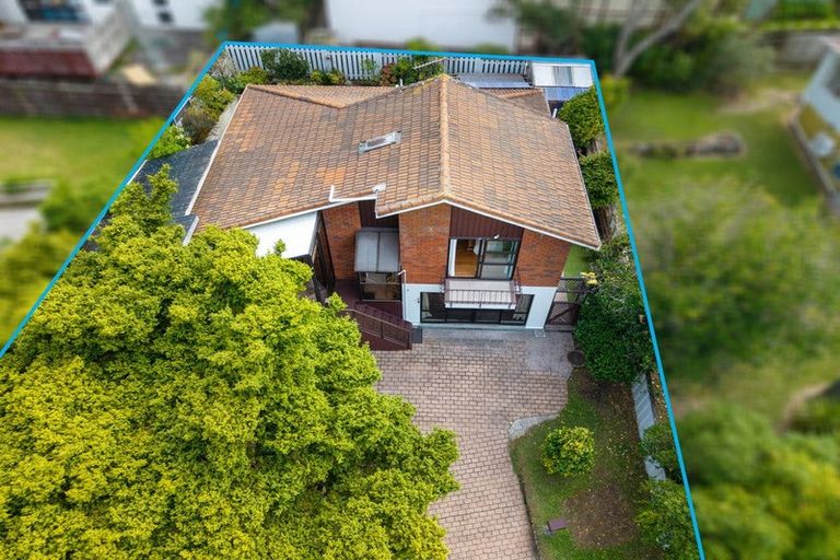 Photo of property in 1/233 Eskdale Road, Birkenhead, Auckland, 0626