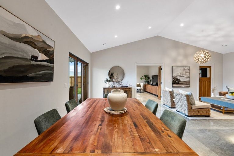 Photo of property in 2 Rich Rise, Havelock North, 4130