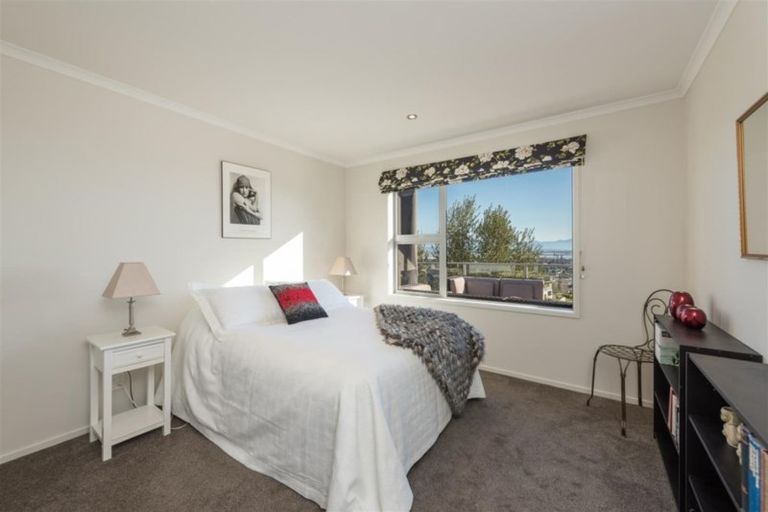 Photo of property in 8 Berkshire Place, Stoke, Nelson, 7011