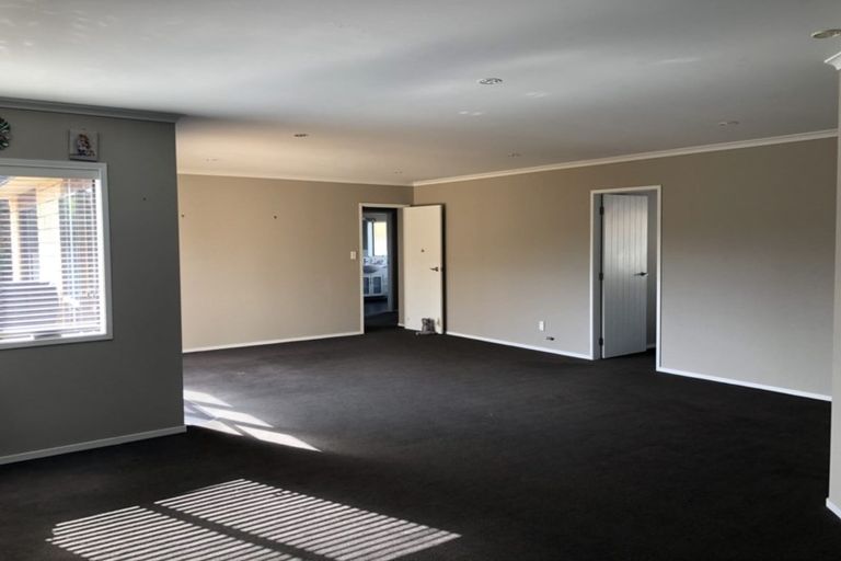 Photo of property in 70 Farringdon Avenue, Rototuna North, Hamilton, 3210