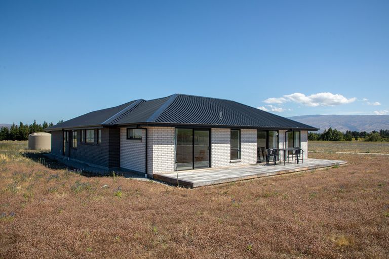 Photo of property in 21 Thyme Fields Road, Springvale, 9393