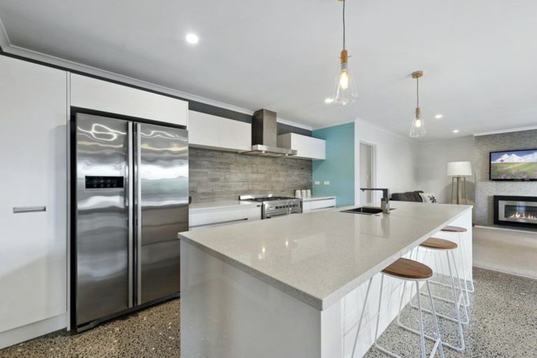 Photo of property in 63 Benmore Crescent, Pyes Pa, Tauranga, 3112