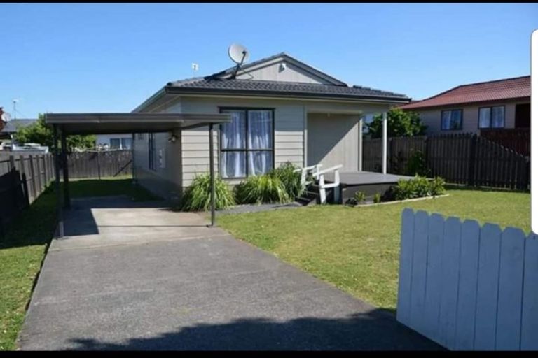 Photo of property in 2/70 Palmers Road, Clendon Park, Auckland, 2103