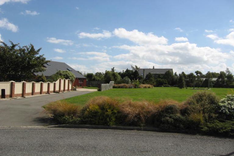 Photo of property in 16 Devon Crescent, Darfield, 7510