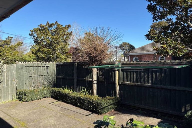 Photo of property in 2/15 Jeffreys Road, Fendalton, Christchurch, 8052