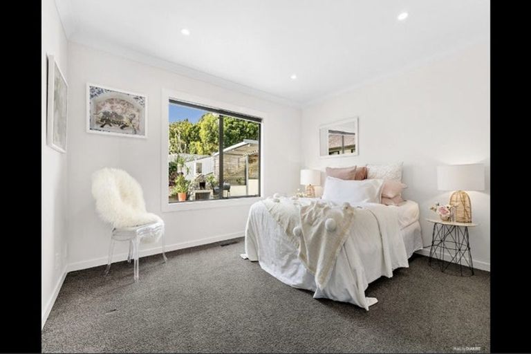 Photo of property in 147 Seatoun Heights Road, Miramar, Wellington, 6022