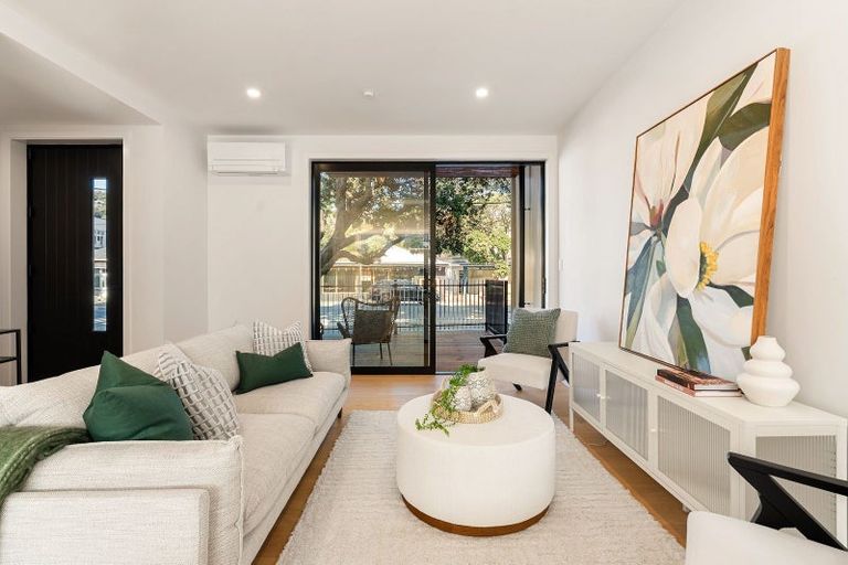 Photo of property in 3/152 The Parade, Island Bay, Wellington, 6023