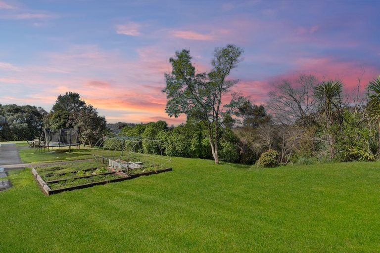 Photo of property in 307 Duck Creek Road, Stillwater, Silverdale, 0993