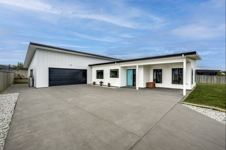 Photo of property in 29 Pohutukawa Drive, Eskdale, Napier, 4182