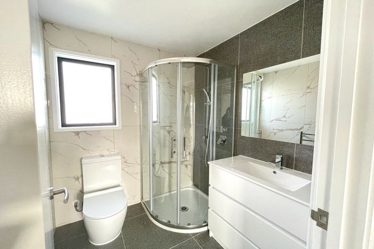 Photo of property in 18 Karoro Road, Flat Bush, Auckland, 2019