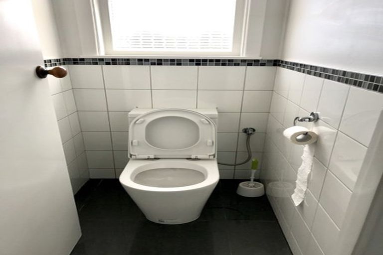 Photo of property in 50 Townsend Road, Miramar, Wellington, 6022