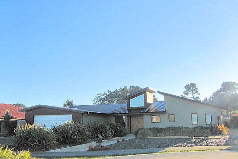 Photo of property in 33 Seabrooke Drive, Spencerville, Christchurch, 8083