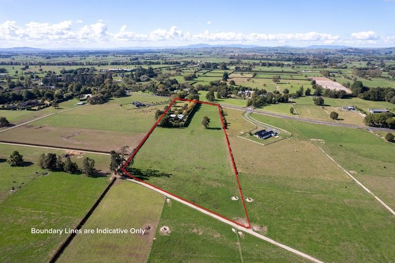 Photo of property in 112 Hoeka Road, Matangi, Hamilton, 3284