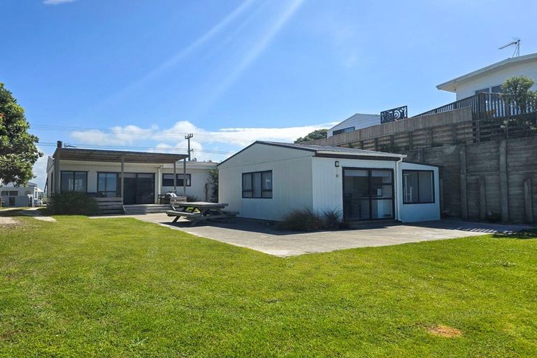 Photo of property in 213 Pukehina Parade, Pukehina, 3189