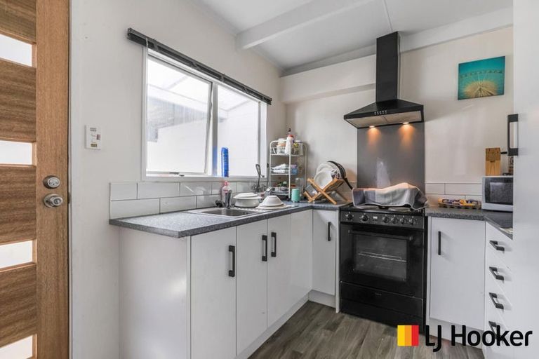 Photo of property in 2/21 Takanini Road, Takanini, 2112