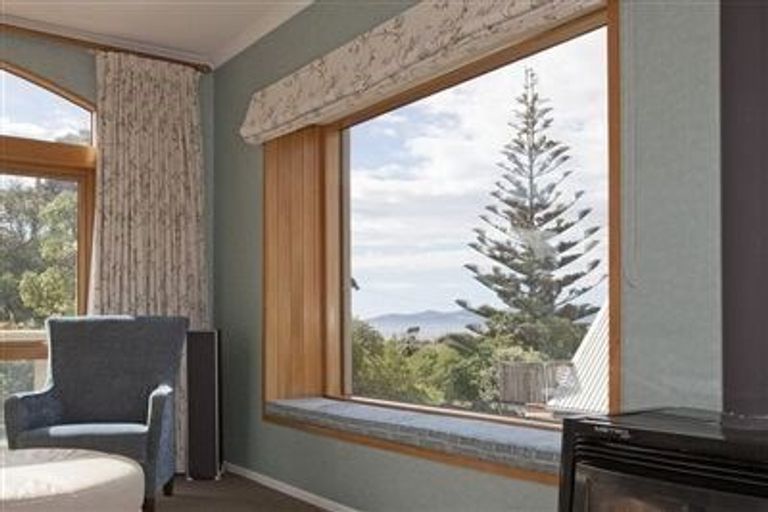 Photo of property in 40 Aperahama Street, Paekakariki, 5034