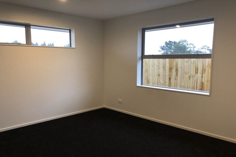 Photo of property in 23 Kennington Drive, Clendon Park, Auckland, 2103