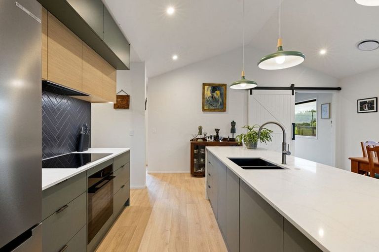 Photo of property in 90 Hugo Shaw Drive, Cambridge, 3434
