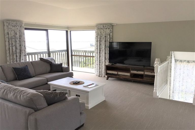 Photo of property in 76 Mount Pleasant Road, Mount Pleasant, Christchurch, 8081