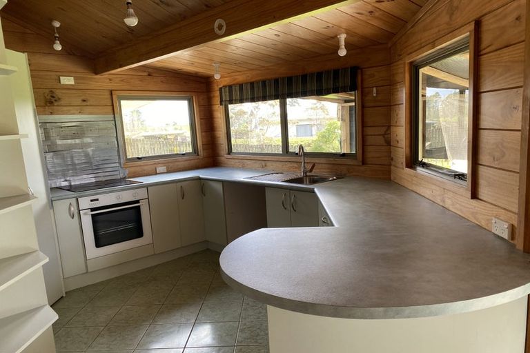 Photo of property in 10 Bycroft Road, Karaka, Papakura, 2578