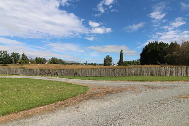 Photo of property in 86 Pasture Street, Lumsden, 9730