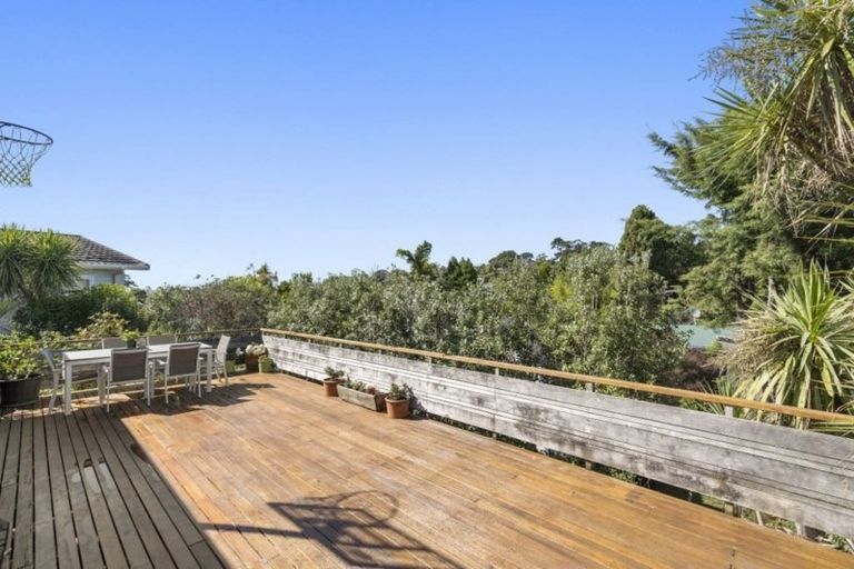 Photo of property in 20 Wyoming Avenue, Murrays Bay, Auckland, 0630