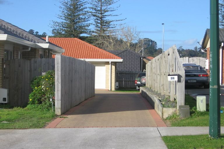 Photo of property in 26 Corrofin Drive, East Tamaki, Auckland, 2013
